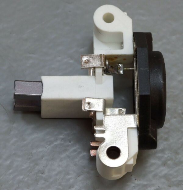 REGLER BOSCH 12V AUDI A3 / GOLF III 137117 ARE0011 - Image 2