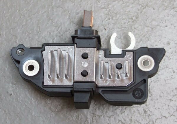 REGLER BOSCH 12V VW GOLF 4 IV / AUDI A3 / SKODA OCTAVIA - Image 2