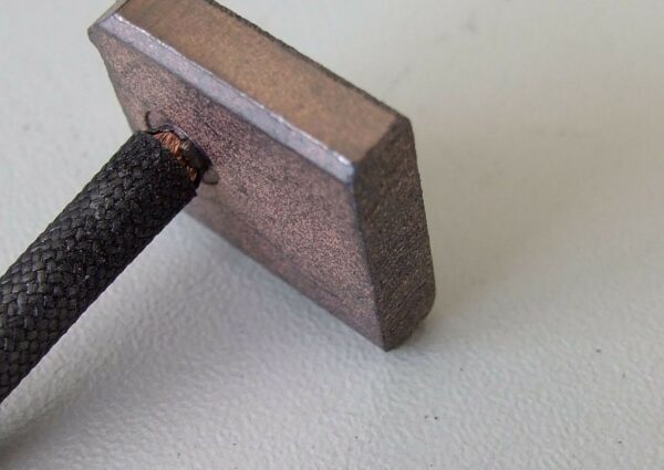 CETKICE ANLASERA MITSUBISHI 12V 4.5X18.0X16.7 - Image 3
