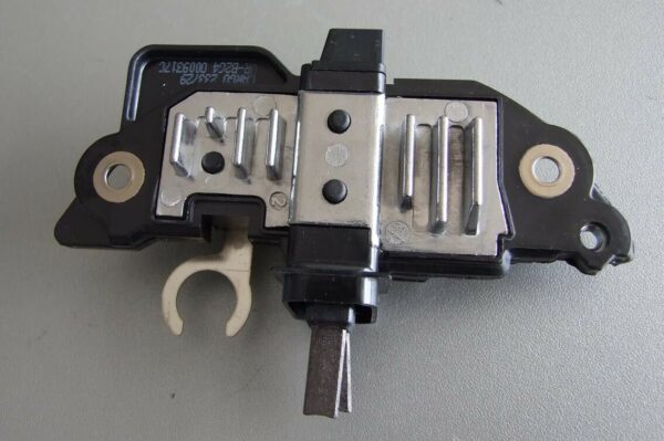REGLER BOSCH 12V MERCEDES VITO SPRINTER 2.2 CDI 233729 ARE0087 - Image 3