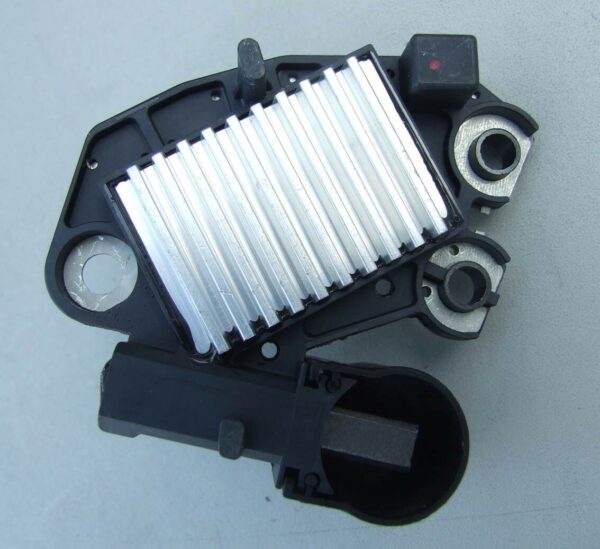 REGLER VALEO 12V RENAULT MEGANE / DACIA LOGAN DCI ARE3028 - Image 2