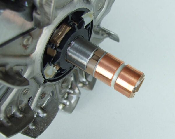 ROTOR ALTERNATORA VALEO VW CRAFTER PASSAT B6 / BMW 330079 - Image 2