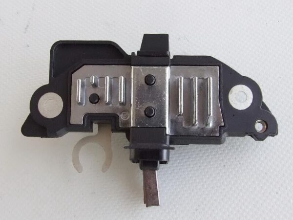 REGLER ALTERNATORA BOSCH 12V AUDI A3 A4 / VW GOLF VI VII - Image 2