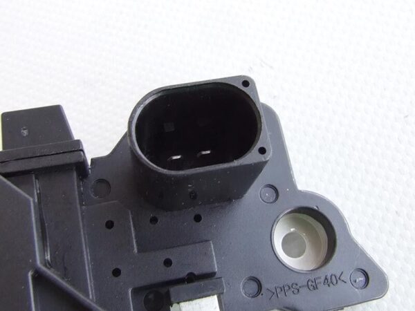 REGLER ALTERNATORA BOSCH 12V AUDI A3 A4 / VW GOLF VI VII - Image 3