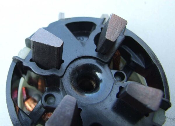 NOSAC CETKICA SA DEKLOM VALEO AUDI A3 A4 / VW GOLF V FSI - Image 4