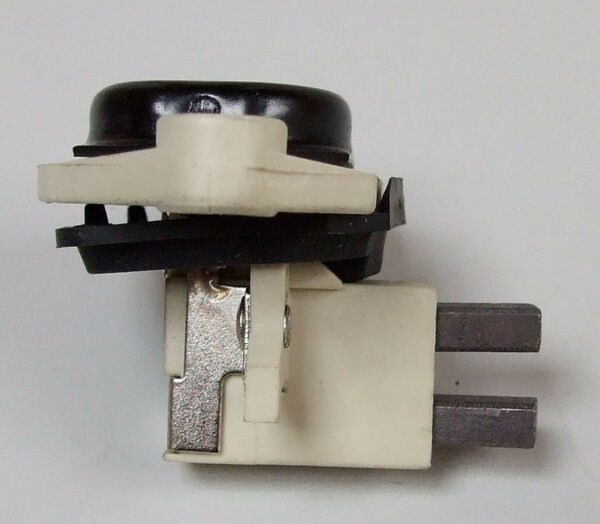REGLER BOSCH 24V MERCEDES MAN M L 2000 / DAF M F 132903 ARE0005 - Image 2