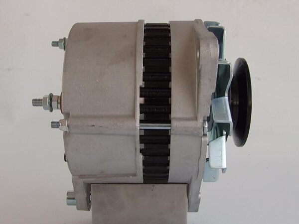 ALTERNATOR BOSCH 70A CASE CUMMINS FERGUSON NEW HOLLAND - Image 3