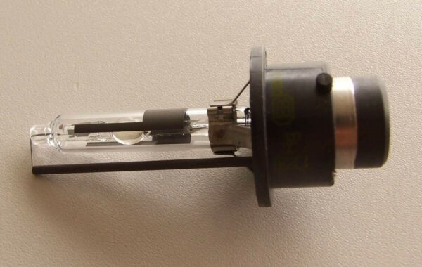 SIJALICA XENON D2R 12 / 24V 35W TRIFA GERMANY - Image 2