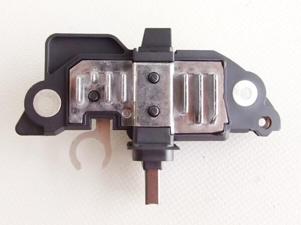 REGLER BOSCH 12V VW GOLF IV V / AUDI A3 / SKODA OCTAVIA - Image 4