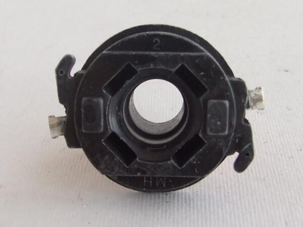 KOLEKTOR ALTERNATORA MITSUBISHI 23 X 12.5 X 28 - Image 2