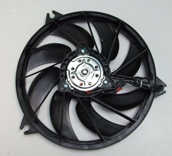 VENTILATOR HLADNJAKA MOTORA PEUGEOT 206 2.0 HDI 99-07 - Image 2