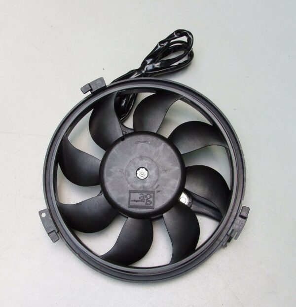 VENTILATOR HLADNJAKA MOTORA AUDI A4 A6 1.9 2.5 TDI - Image 2
