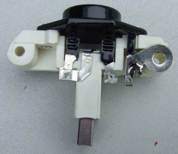 REGLER BOSCH 12V MERCEDES C KLASA - VITO / VOLVO - Image 4