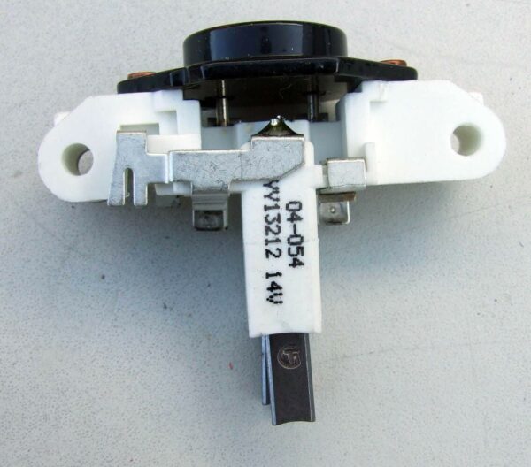 REGLER BOSCH 12V VW GOLF III / AUDI A3 / SKODA FELICIA 1.9 TDI - Image 4